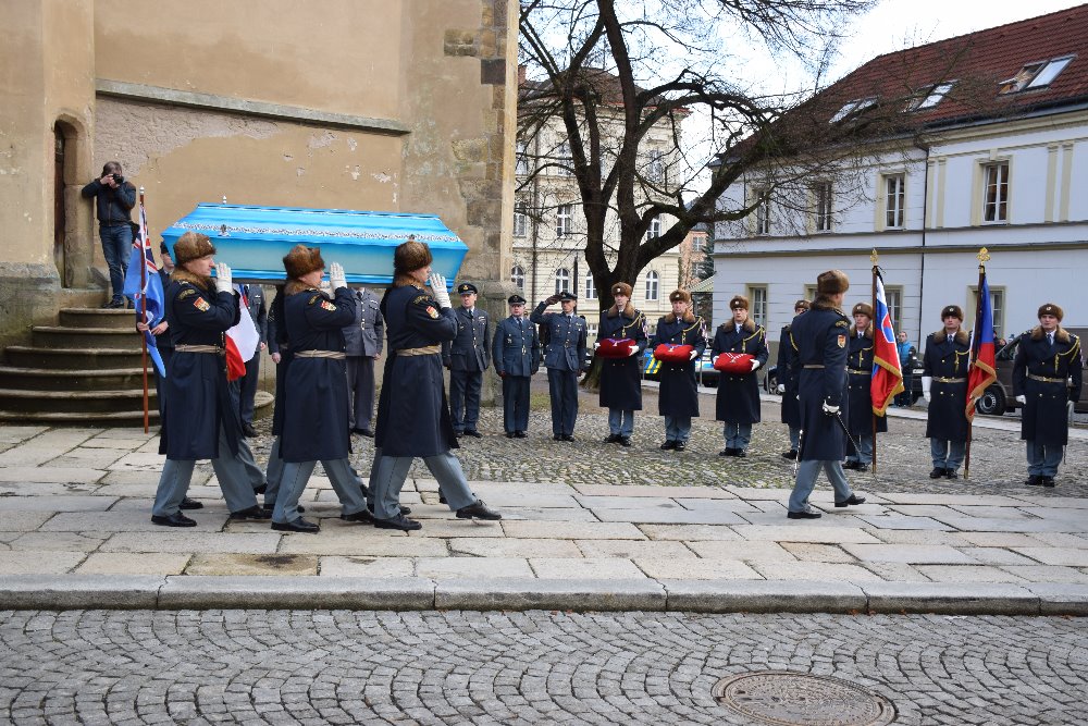 Pohřeb generála Gablecha 8