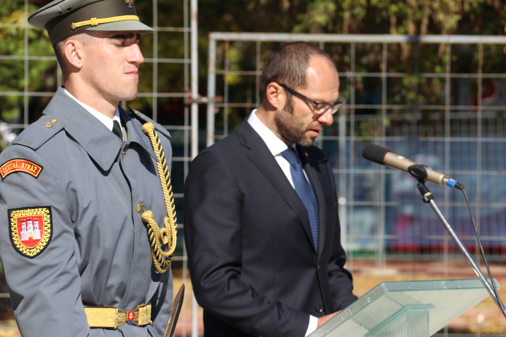 Náměstek ministra obrany Pavel Beran vystoupil u sochy generála Svobody ve Svidníku