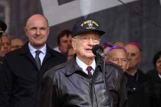  Na závěr projevů hovořil také zástupce veteránů 3. armády generála Georga Smitha Pattona, která nese jméno po veliteli jednotky, jež osvobodila západ a jihozápad Čech. S emotivním projevem vystoupil šestadevadesátiletý americký veterán Earl Ingram. 