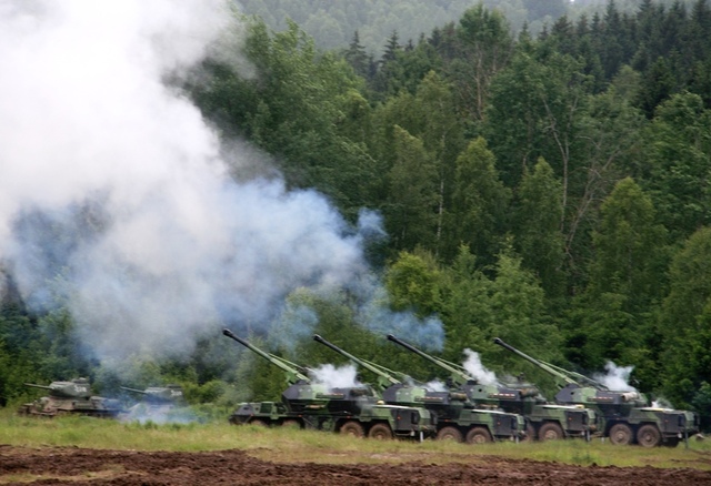Brigádě rychlého nasazení přišli na pomoc dělostřelci