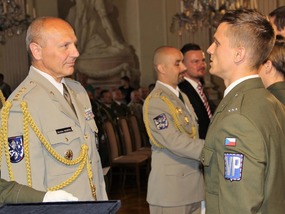 Předání služebních průkazů