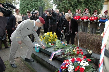 S Tomášem Sedláčkem se rozloučil také náčelník Generálního štábu AČR generálporučík Petr Pavel