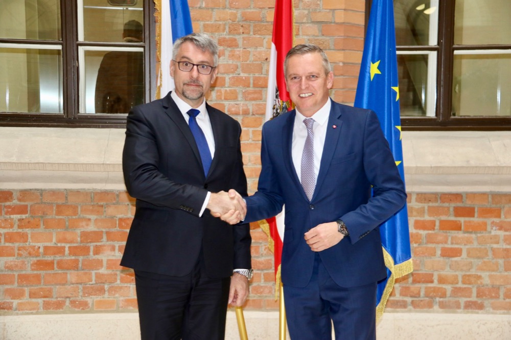 Ministři obrany ČR a Rakouska Lubomír Metnar a Mario Kunasek