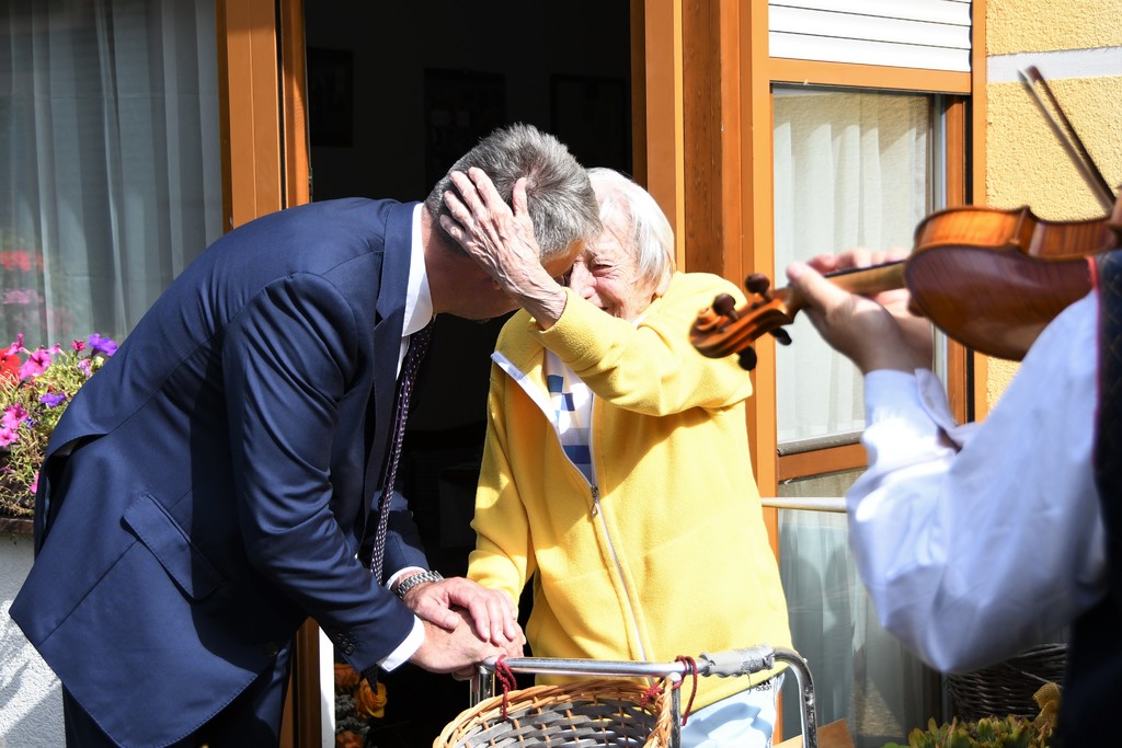 Objetí s ministrem obrany