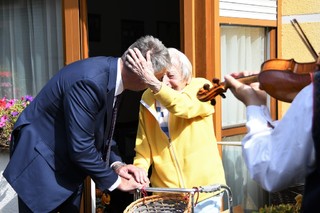 Objetí s ministrem obrany