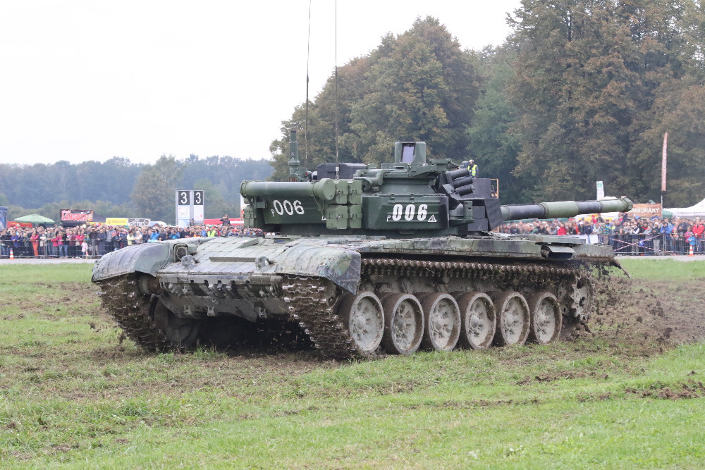  Armádní tanková technika v akci