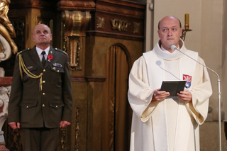  Hlavní kaplan AČR plukovník gšt. Jaroslav Knichal při projevu