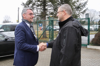 Ministr obrany Lubomír Metnar a generální ředitel státního podniku VOP CZ, s.p. Marek Špok