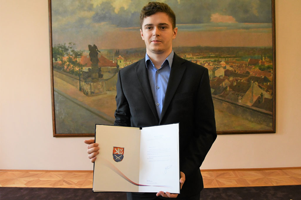  Mistr Evropy ve střelbě s pamětním listem ministra Filip Nepejchal 