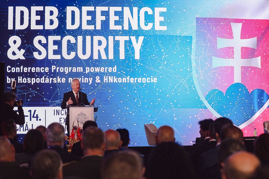 Ministr obrany dnes navštívil mezinárodní veletrh IDEB v Bratislavě