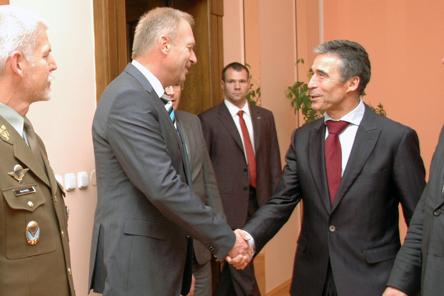 Anders Fogh Rasmussen a 1. náměstek ministra obrany Vlastimil Picek