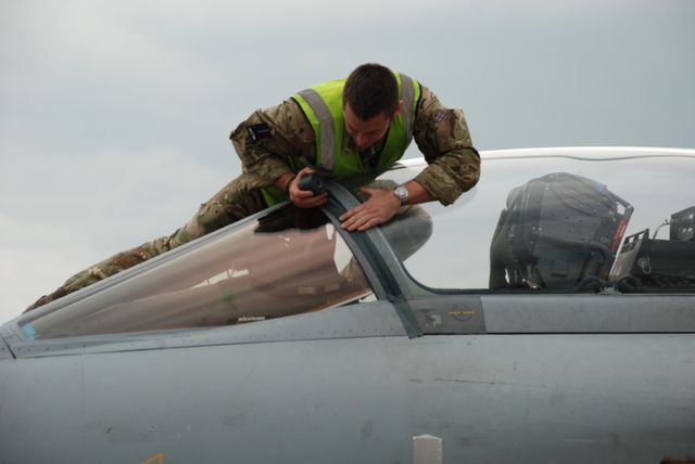 Zajištění pilotní kabiny letounu GR 4 Tornado