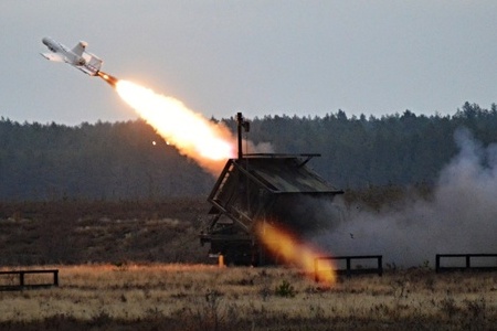 Strakoničtí vojáci se v Litvě zapojili do mezinárodního cvičení Iron Sword 2015