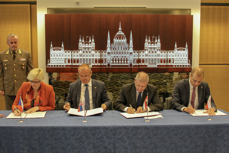 Ministryně obrany Šlechtová v Bruselu podepsala memorandum o porozumění v otázce výstavby Velitelství společné logistické skupiny V4 	