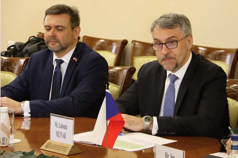  Ministr obrany Lubomír Metnar při bilaterálním jednání