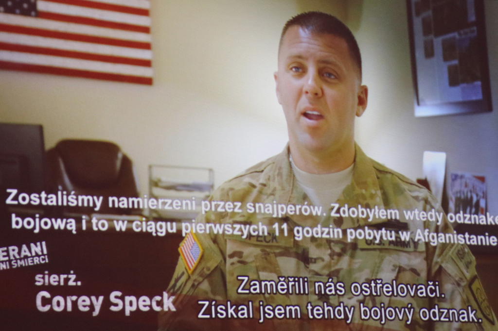 Důležitou roli při záchraně polského kaprála sehrál americký seržant Corey Speck