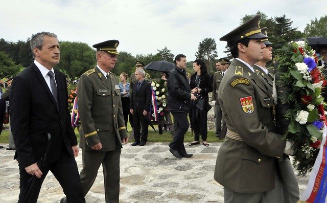 Ministr obrany a brigádní generál Štefan Muránský