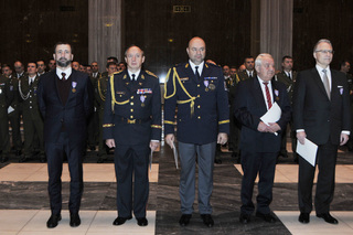 Ocenění významní hosté, druhý zleva náčelník Vojenské kanceláře prezidenta republiky generálmajor Jan Kaše