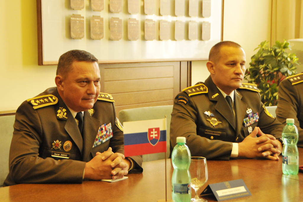 Z jednání na Ministerstvu obrany ČR