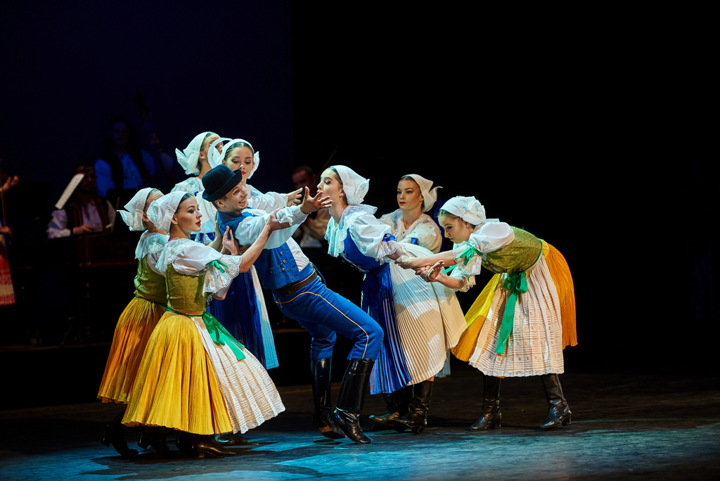 Kongresové centrum v Praze se rozvíří v rytmu folkloru souborů Visegrádské čtyřky