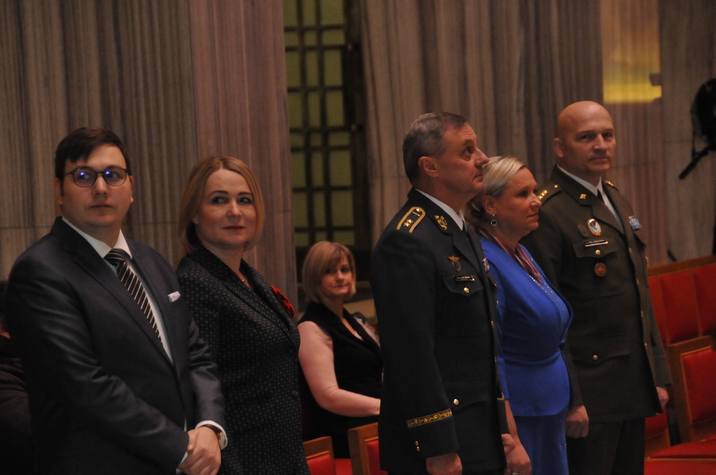 Čestní hosté slavnostního nástupu, který se konal u příležitosti návratu hranických vojáků z operace NATO v Lotyšsku