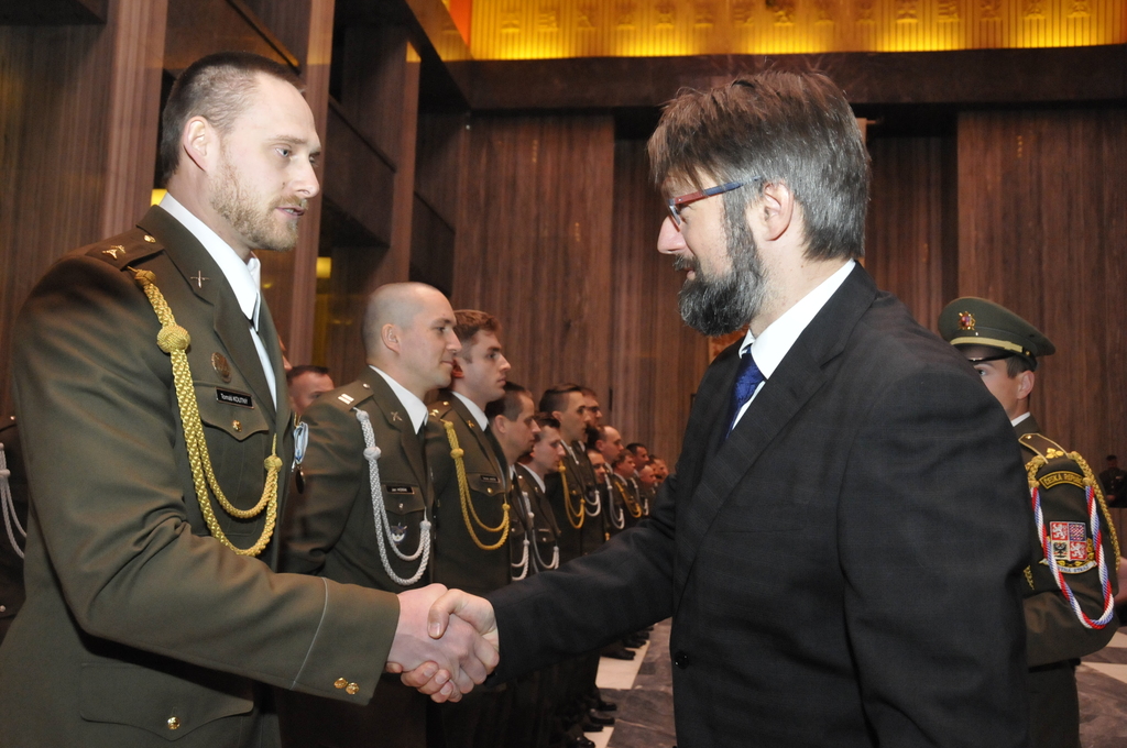 V Lotyšsku jste prokázali svou profesionalitu a odbornou připravenost, řekl náměstek Landovský na Vítkově