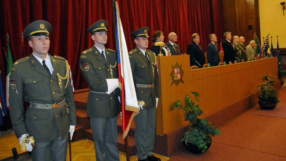 Čechoslováci před 74 lety nečekali, až je někdo osvobodí, ale sami se zbraní v ruce se postavili proti útlaku