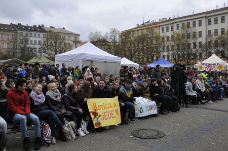 V projektu Přípravy obyvatel k obraně státu mezi sebou soutěžily pražské školy