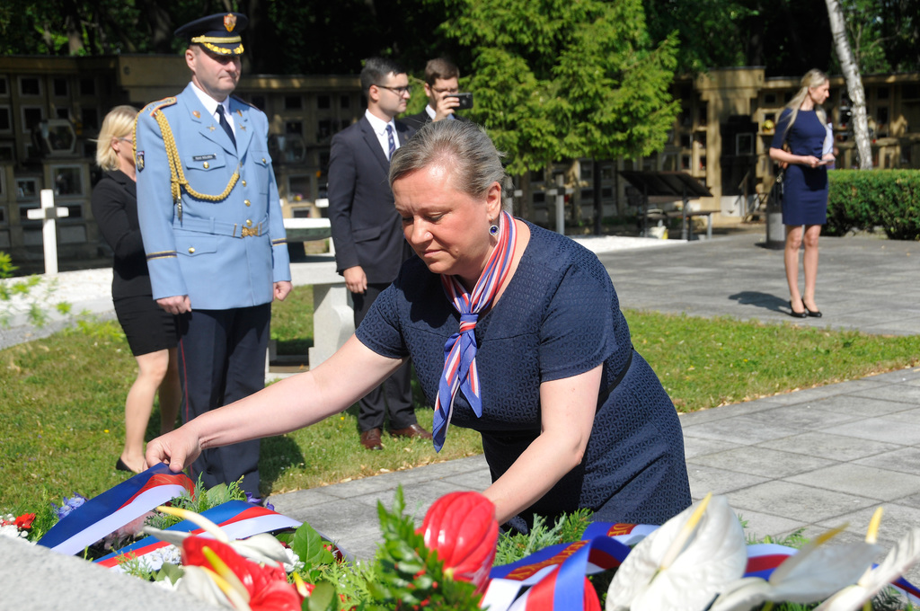 Senátorka Renata Chmelová uctila památku legionářů od Zborova