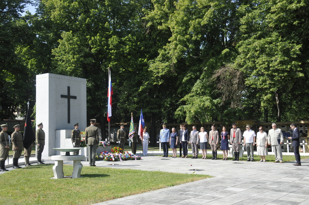 Z pietní vzpomínky na padlé legionáře z bitvy u Zborova
