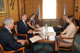 Přijetí se odehrávalo ve velmi srdečné atmosféře