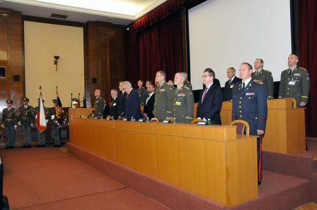 Rozvoj armády je klíčovou investicí, řekl Miloš Zeman na Velitelském shromáždění