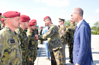 Také velvyslanec Německa pan Christoph Israng blahopřál k uděleným medailím