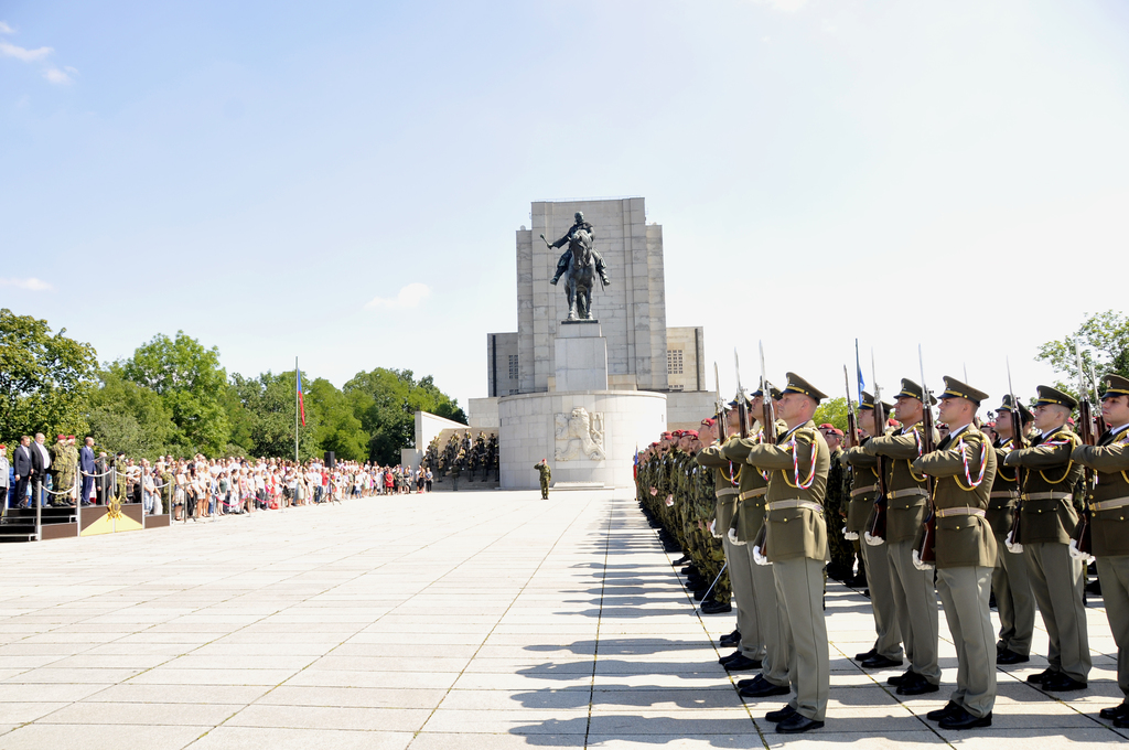 Slavnostní nástup na Vítkově v Praze