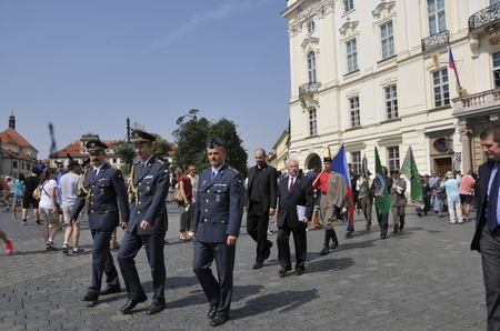 Ze vzpomínkové slavnosti k 70. výročí návratu československých letců RAF do vlasti - Hradčanské náměstí, Praha