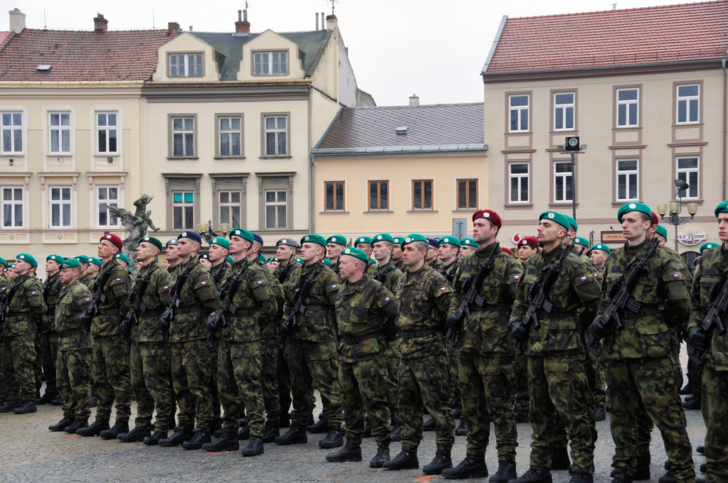 Ze slavnostní vojenské přísahy na Masarykově náměstí ve Vyškově