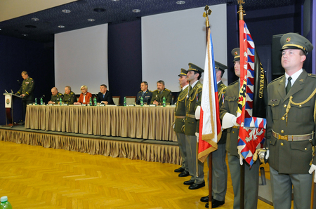 Peníze na nové zbraňové komplety budou. Nedopustím ale chaos a netransparentnost při jejich pořizování, říká ministryně obrany