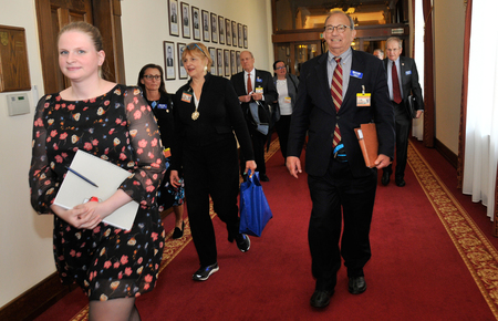 Krajané z Washingtonu diskutovali s náměstkem Landovským rozpočet i výdaje