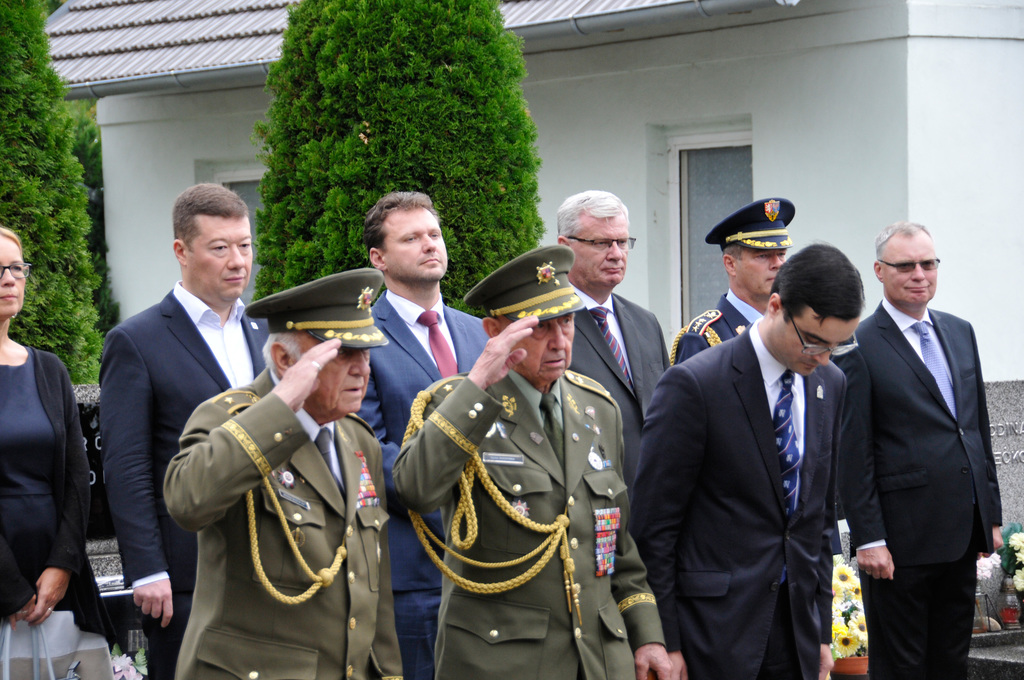Čest pvnímu československému prezidentu vzdali v Lánech také zástupci Československé obce legionářské