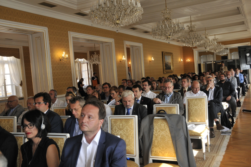 Účastníci dvoudenní konference v Lichtenštejnském paláci v Praze