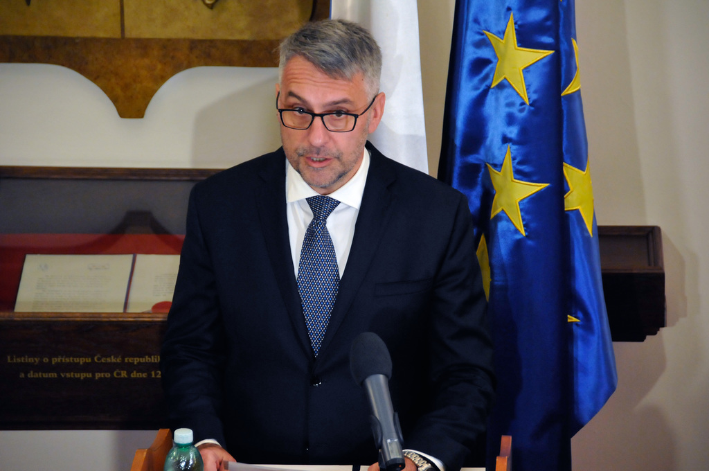 Ministr obrany ČR Lubomír Metnar na mimořádném tiskovém brífinku