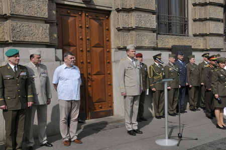 Ze zahájení výstavy před Generálním štábem AČR v pražských Dejvicích