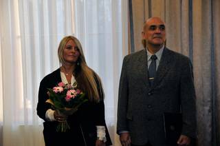 Referentka životního prostředí při KVV újezdních úřadů Arnoštka Jelínková byla jednou z oceněných, spolu s ní je na snímku řídící letového provozu z Pardubic Lubomír Berkovec