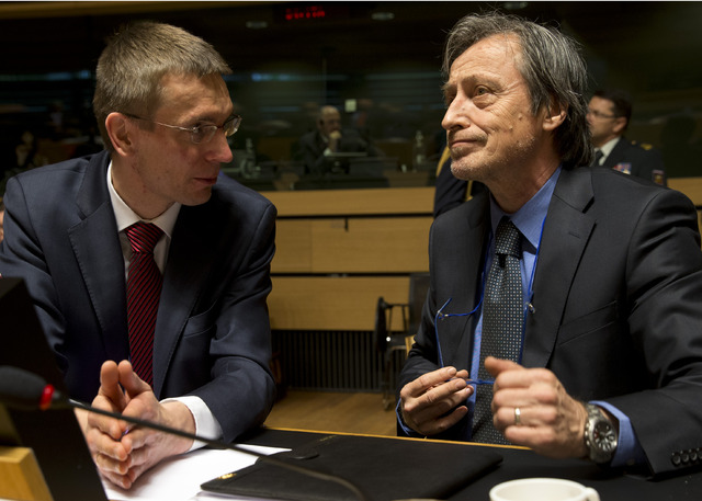 Ministr obrany Martin Stropnický zastupoval Českou republiku na zasedání Rady Evropské unie pro zahraniční věci, které se uskutečnilo ve formátu ministrů obrany 15. dubna 2014 v Lucemburku 