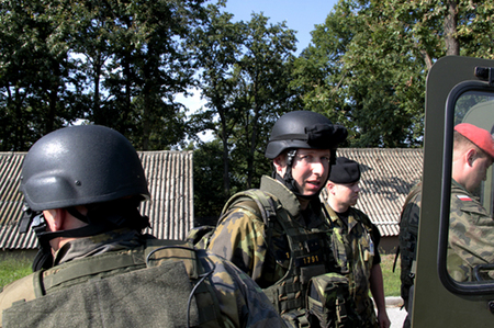Odjezd české čety VP na první patrolu (1)