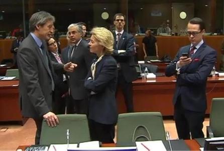 Martin Stropnický na zasedání unijních ministrů obrany v Bruselu