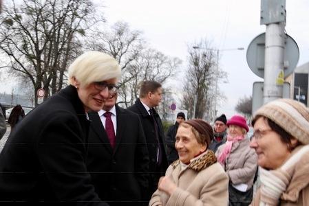 Ministryně obrany Karla Šlechtová a obyvatelé Slovenska