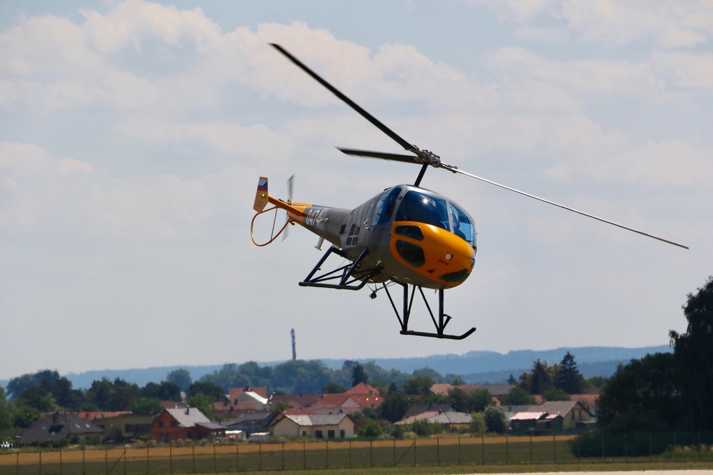 Americký vrtulník Enstrom 480B