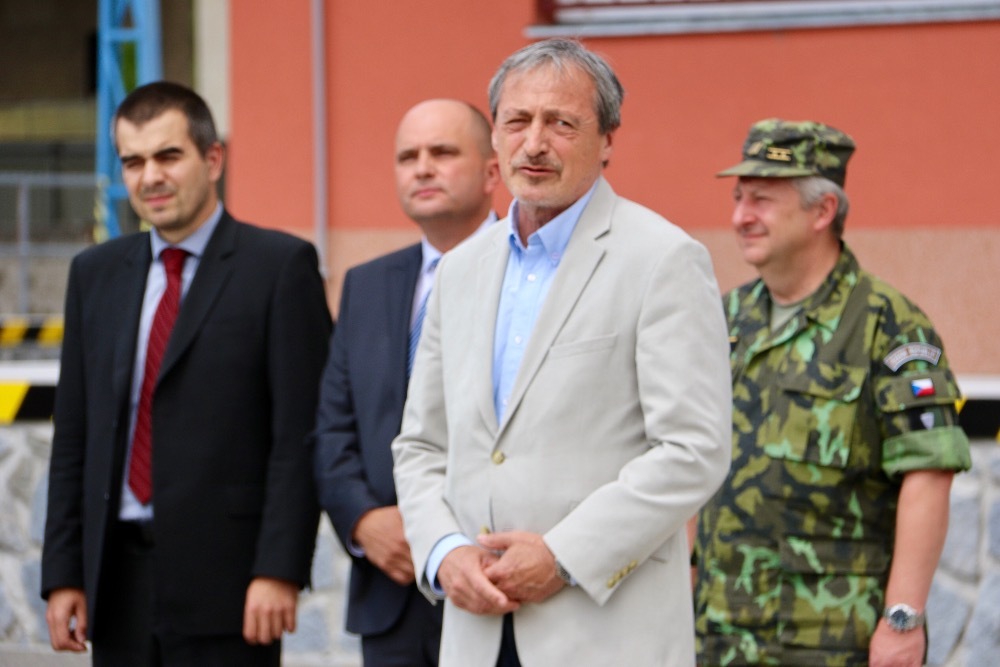 Ministr obrany Martin Stropnický také řekl, že výrobní schopnosti na vlastním území mají pro stát strategický význam