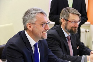 Ministra obrany Lubomíra Metnara doprovázel jeho náměstek Jakub Landovský